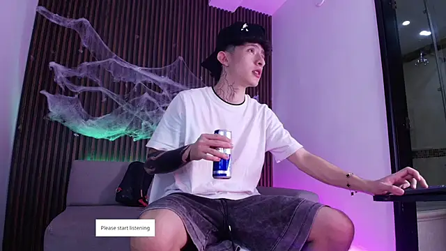 troy rouge online show from October 29, 7:15 pm