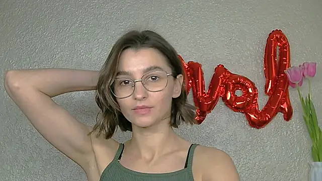 Snapshot of luna_Gharming chatting on March 11, 9:34 am luna Gharming online show from March 11, 9:34 am