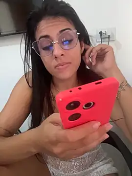 jheicylli online show from April 13, 3:39 pm