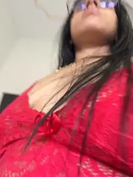Snapshot of jheicylli chatting on April 26, 7:22 pm jheicylli online show from April 26, 7:22 pm