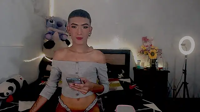 Snapshot of KimberlyXtreme chatting on September 13, 2:44 am KimberlyXtreme online show from September 13, 2:44 am