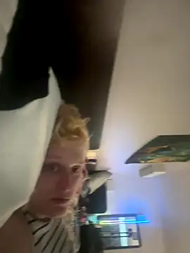 KITTYBOOBOOFUXX online show from December 21, 8:38 pm