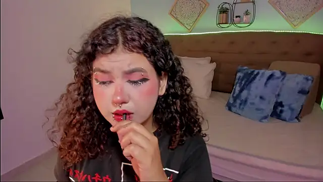 Snapshot of _Lilly_miller chatting on November 19, 6:52 pm Lilly miller online show from November 19, 6:52 pm