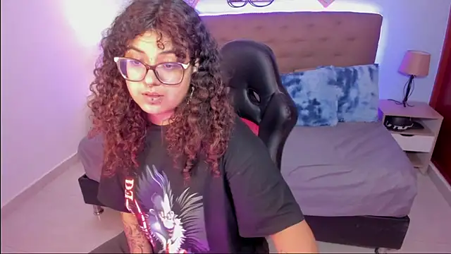 Snapshot of _Lilly_miller chatting on December 2, 7:42 pm Lilly miller online show from December 2, 7:42 pm