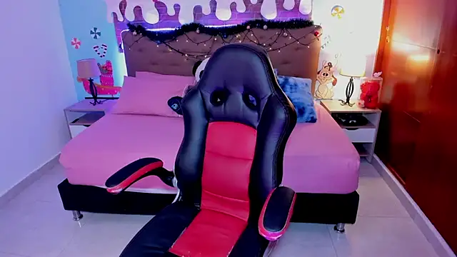 Snapshot of _Lilly_miller chatting on December 19, 6:59 pm Lilly miller online show from December 19, 6:59 pm