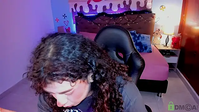 Snapshot of _Lilly_miller chatting on December 20, 7:54 pm Lilly miller online show from December 20, 7:54 pm