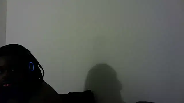 Snapshot of shaniko89isscam chatting on July 11, 11:02 am shaniko89isscam online show from July 11, 11:02 am