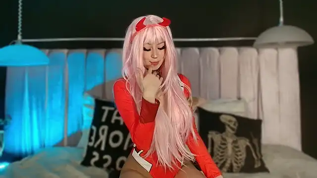 Zhally Dee online show from September 19, 7:47 pm