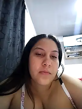 Snapshot of esmeralda_jadees chatting on May 10, 1:49 pm esmeralda jadees online show from May 10, 1:49 pm