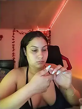 Snapshot of esmeralda_jadees chatting on May 21, 8:27 pm esmeralda jadees online show from May 21, 8:27 pm