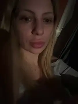 Snapshot of Alicedream5 chatting on March 20, 8:19 pm Alicedream5 online show from March 20, 8:19 pm