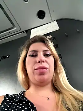 Snapshot of Alicedream5 chatting on September 12, 3:34 pm Alicedream5 online show from September 12, 3:34 pm