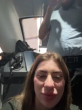 Snapshot of Alicedream5 chatting on October 16, 3:35 pm Alicedream5 online show from October 16, 3:35 pm