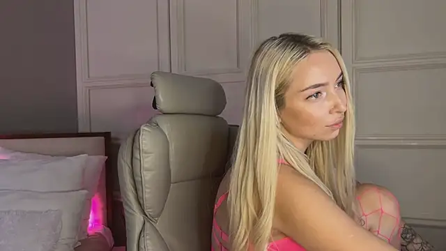 OhMyEmma online show from March 12, 4:08 am