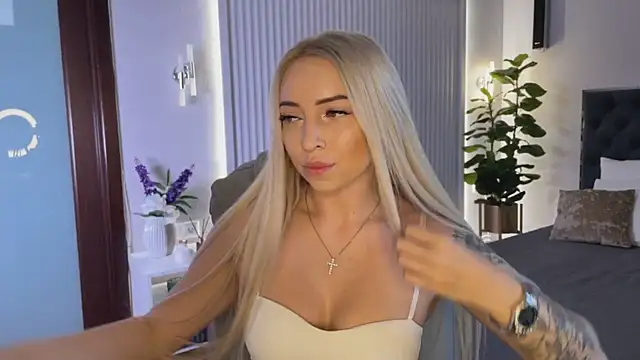 OhMyEmma online show from September 26, 1:53 am