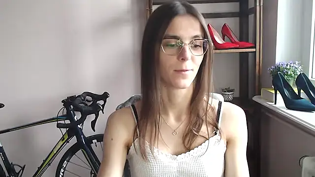 love megi online show from February 9, 2:32 pm