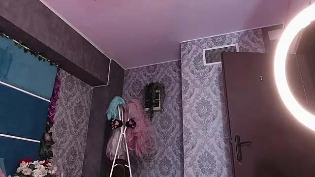 SunnyGlow online show from September 26, 4:38 am