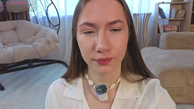 Kira mindnes online show from December 16, 7:24 am