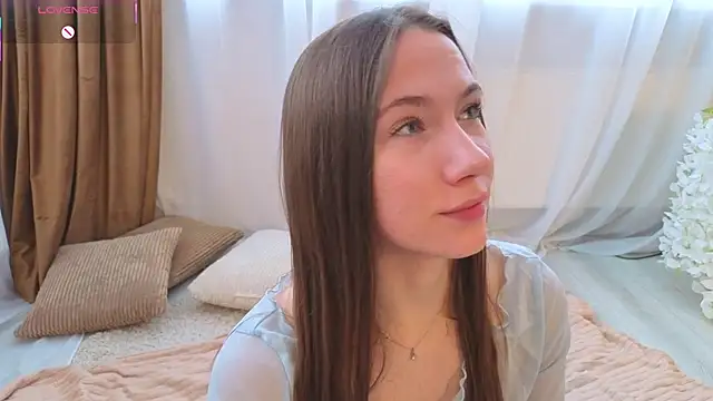 Snapshot of Kira_mindnes chatting on February 19, 6:20 am Kira mindnes online show from February 19, 6:20 am