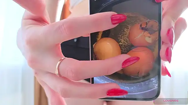 Snapshot of Kira_mindnes chatting on March 22, 6:17 am Kira mindnes online show from March 22, 6:17 am