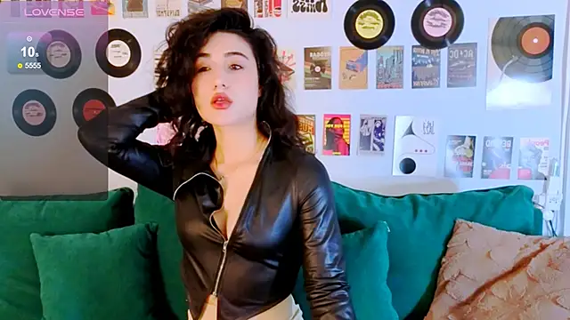Maya Rogerss online show from June 4, 2:34 pm