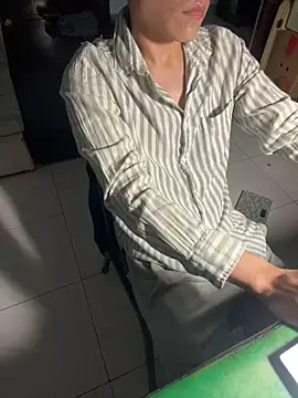 Snapshot of chipboo chatting on March 11, 6:08 pm chipboo online show from March 11, 6:08 pm