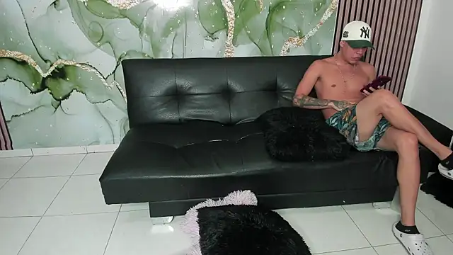 Snapshot of hot_dirty_paradise_66 chatting on February 10, 9:52 pm hot dirty paradise 66 online show from February 10, 9:52 pm