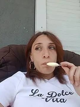 Snapshot of laprincesa2punto0 chatting on May 30, 11:51 am laprincesa2punto0 online show from May 30, 11:51 am