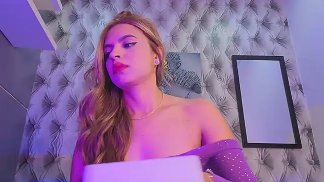  Gabytaylor online show from October 4, 11:41 am