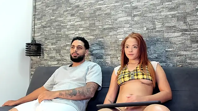 ASHLEY AND ASH online show from October 14, 10:54 pm