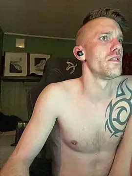 93tomten online show from March 14, 11:32 pm