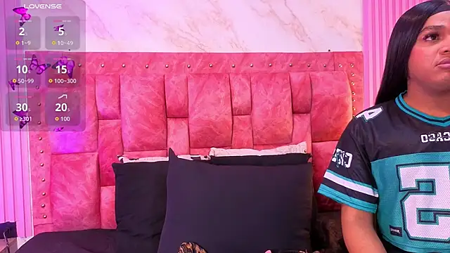 goldilockss15 online show from March 25, 11:05 am