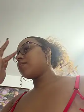Snapshot of AlesiaCooper chatting on May 26, 2:51 am AlesiaCooper online show from May 26, 2:51 am