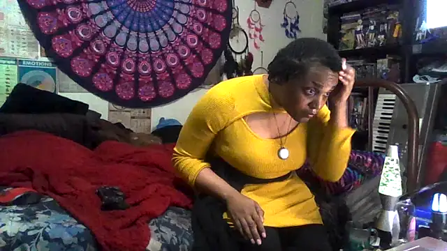 GardeniaFields online show from November 23, 6:57 am