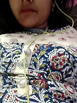 Poonam25 online show from March 8, 9:06 am