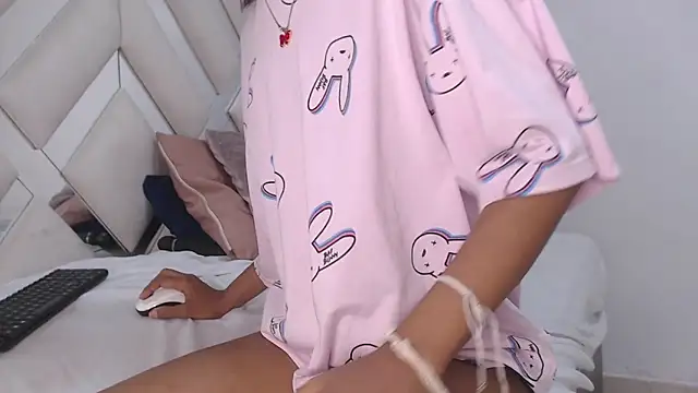 willow smitt online show from March 21, 2:31 pm