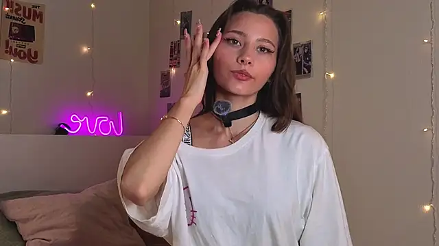 EditaBails online show from September 17, 6:31 pm