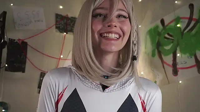 EditaBails online show from September 23, 7:17 pm