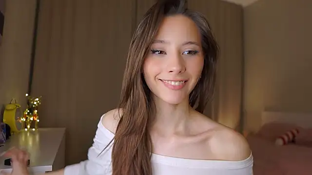 EditaBails online show from February 11, 7:19 pm