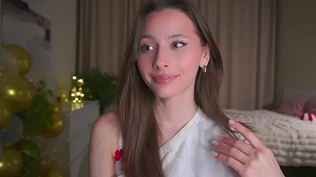 EditaBails online show from March 18, 7:39 pm