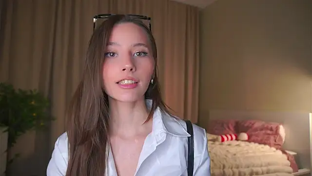 EditaBails online show from March 21, 7:17 pm