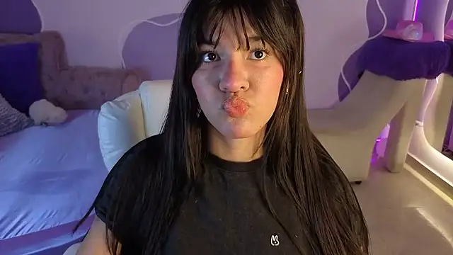 auroracute02 online show from January 8, 1:13 pm