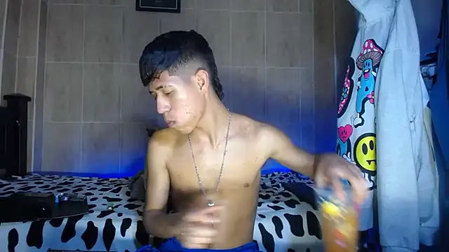 dareck 18 online show from February 26, 12:04 pm