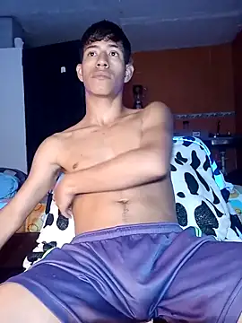 dareck 18 online show from April 11, 3:00 am