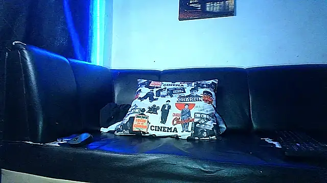 dareck 18 online show from July 2, 10:27 pm