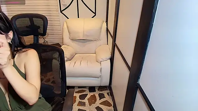 NaomiFrost online show from March 19, 8:22 pm