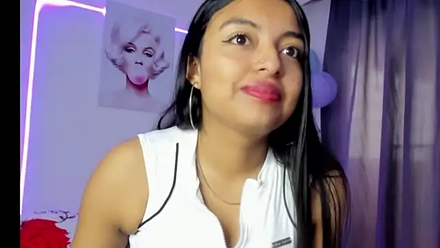 Snapshot of sweet_cinamon chatting on February 3, 2:44 pm sweet cinamon online show from February 3, 2:44 pm