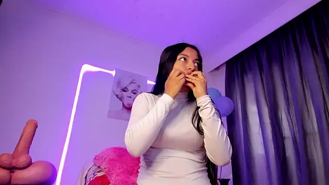 Snapshot of sweet_cinamon chatting on February 13, 3:30 pm sweet cinamon online show from February 13, 3:30 pm