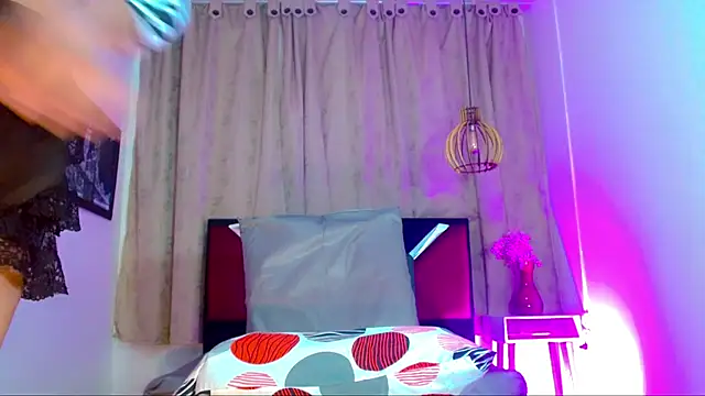 Snapshot of alexsandra_kiss chatting on June 27, 11:59 am alexsandra kiss online show from June 27, 11:59 am