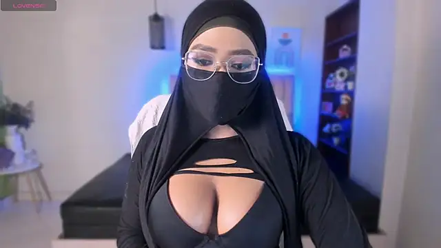 Snapshot of Sasha_Anaan chatting on September 27, 8:41 am Sasha Anaan online show from September 27, 8:41 am